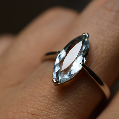 X24-07 一点物 アクアマリン2.32ct 18.0号 K10金 宝石質 天然