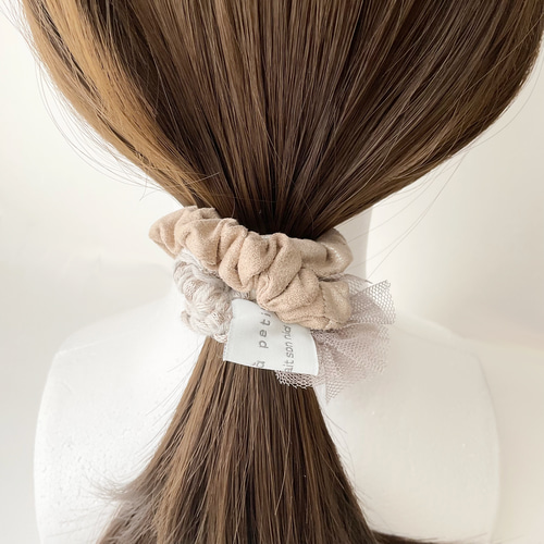 重ねて付けても単体でも♪ 合わせ素材の細シュシュセット フェミニン