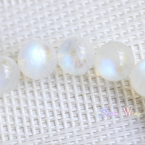 高品質レインボームーンストーン約10～10.3mm前後ブレスレット