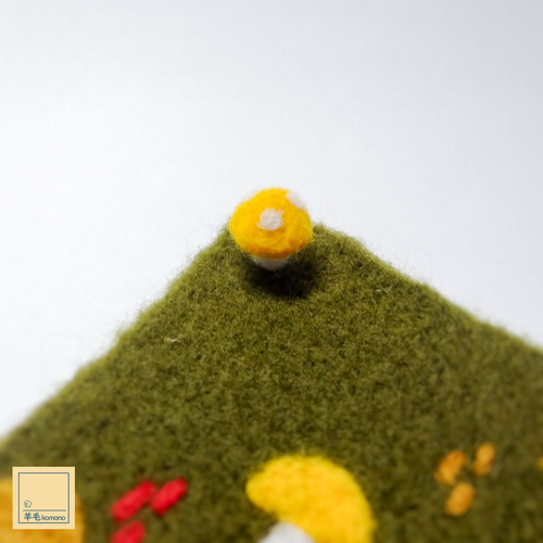 羊毛フェルトのぶきっちょコースター・くすみカラーの北欧風＆立体