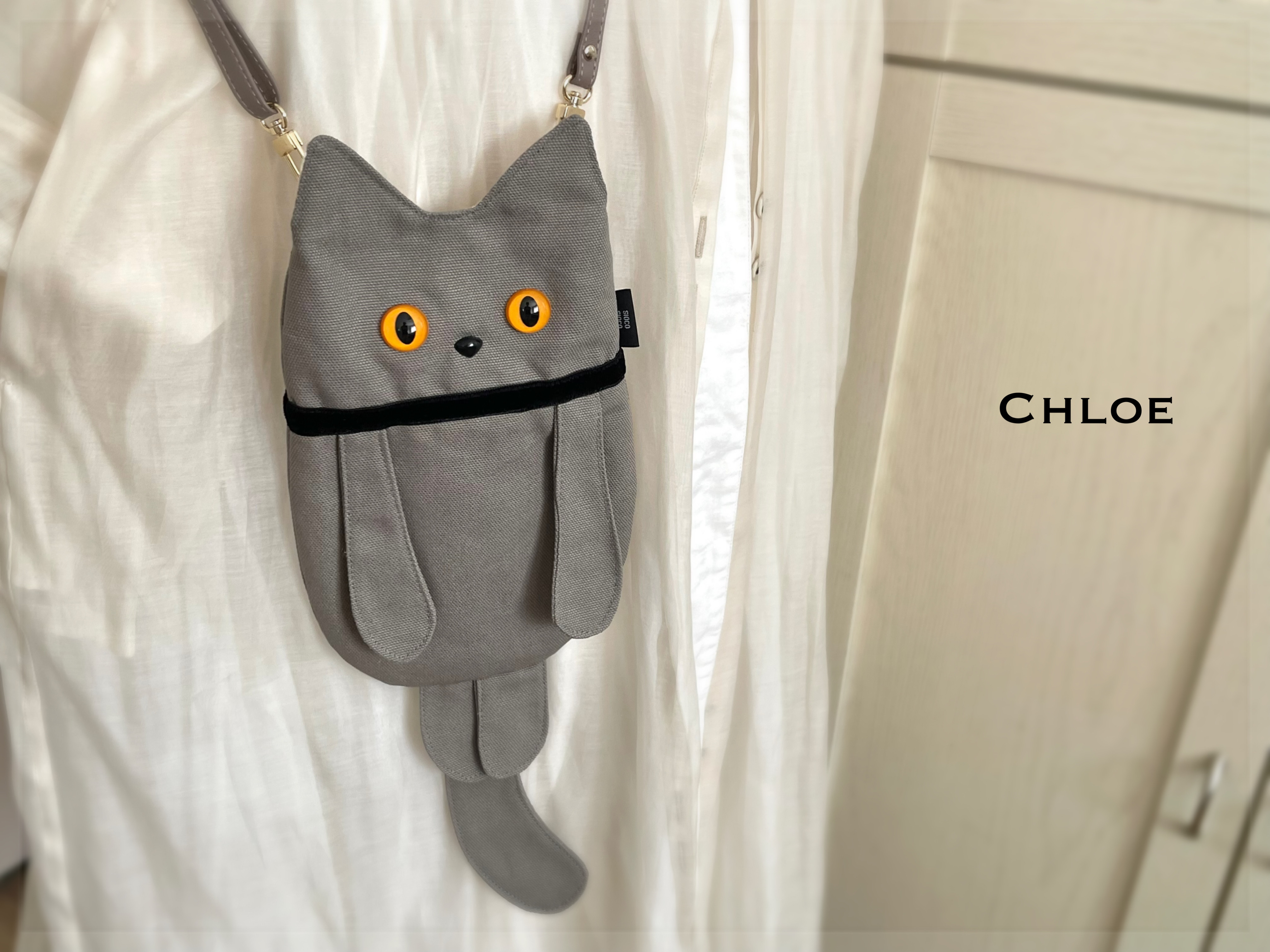 SIOCO✳︎オックス生地〈グレージュ〉オレンジ目•猫ポシェット《Chloeクロエ》斜めがけ　スマホショルダー