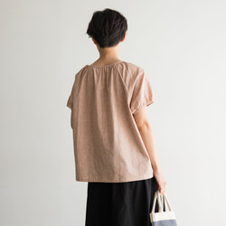 品の良い肌あたりのコットンリネン ブラウス、プルオーバー 　淡い黄褐色　 240613-1 8枚目の画像