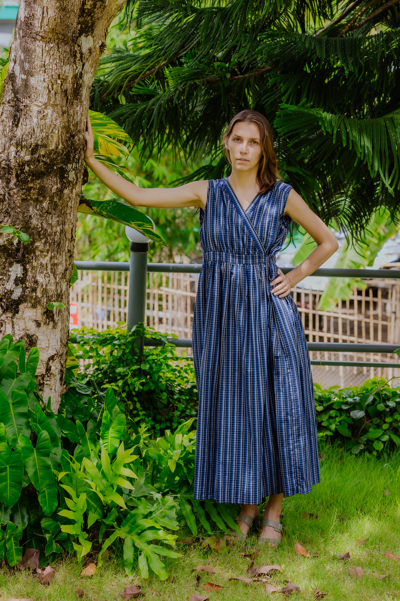 カシュクールワンピース 【美品】レオナールノースリーブ