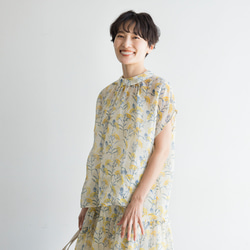 目をひく美しいデザインボタニカル柄プルオーバー  ブラウス　麻100％　240614-1 5枚目の画像