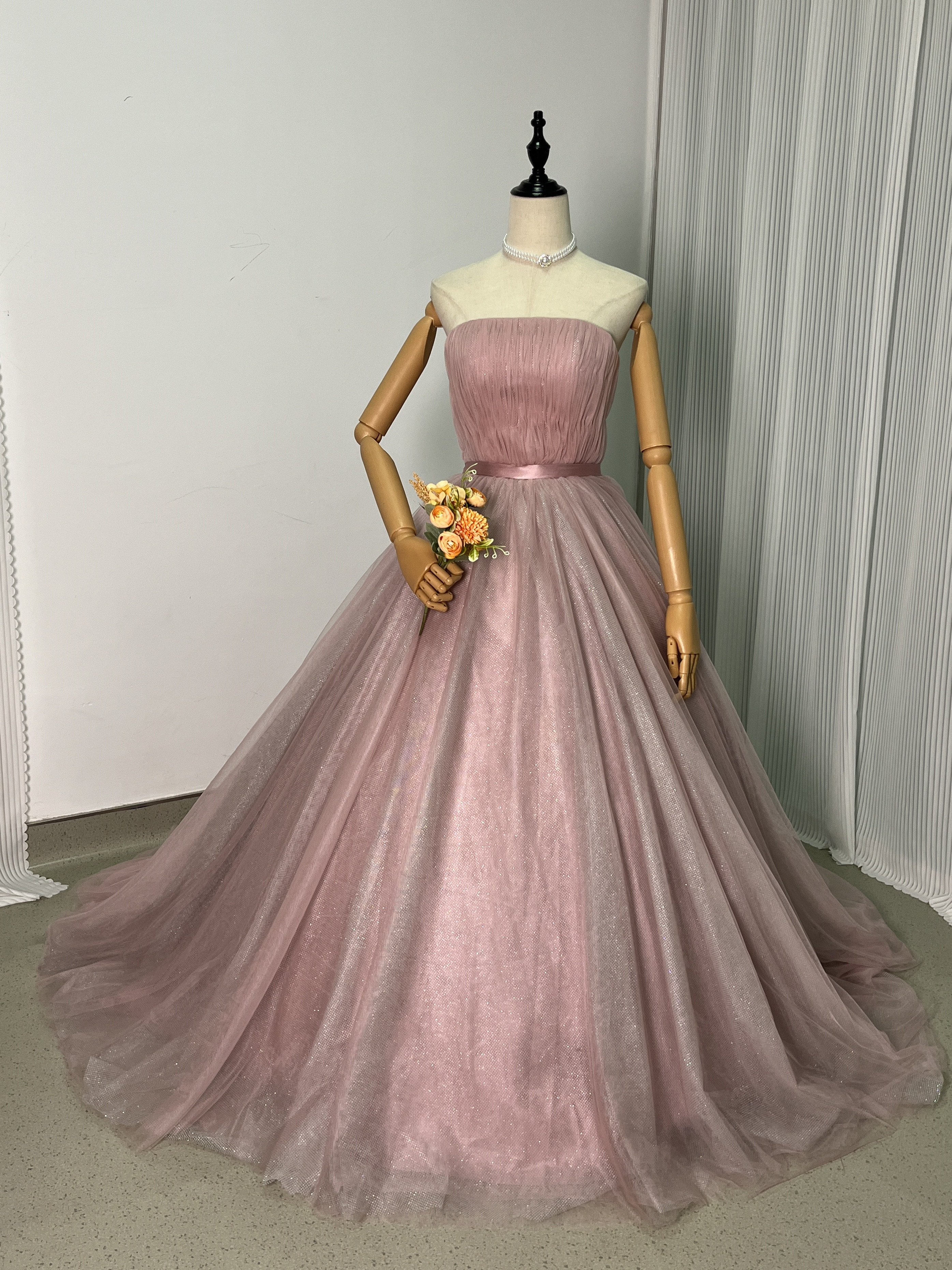 送料無料！カラードレス  ベアトップ  ピンク  キラキラグリッターチュール  編み上げ  ブライダル  可愛い