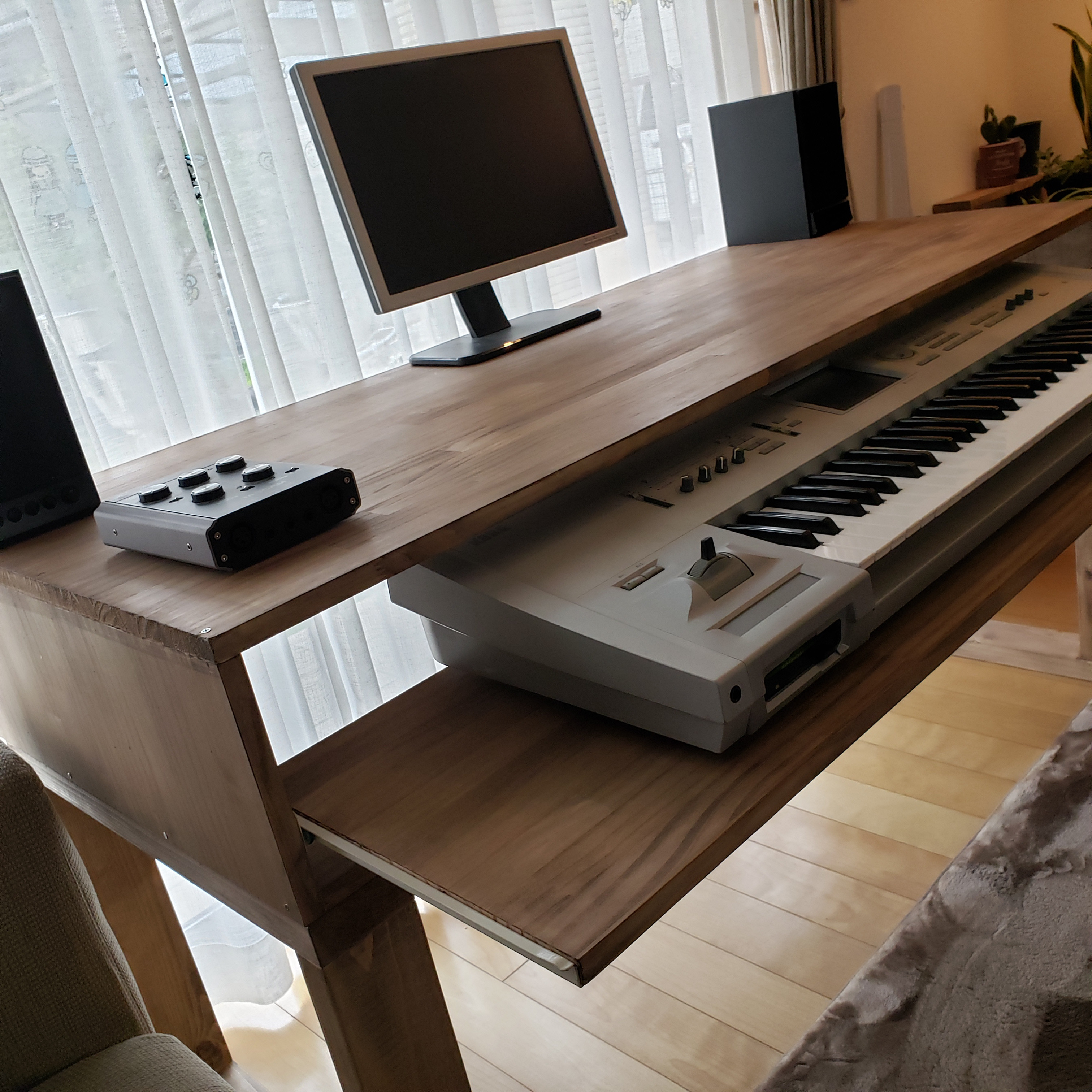 DTMデスク S140-55 DAW  スライドテーブル(300)　KOMPLETE KONTROL