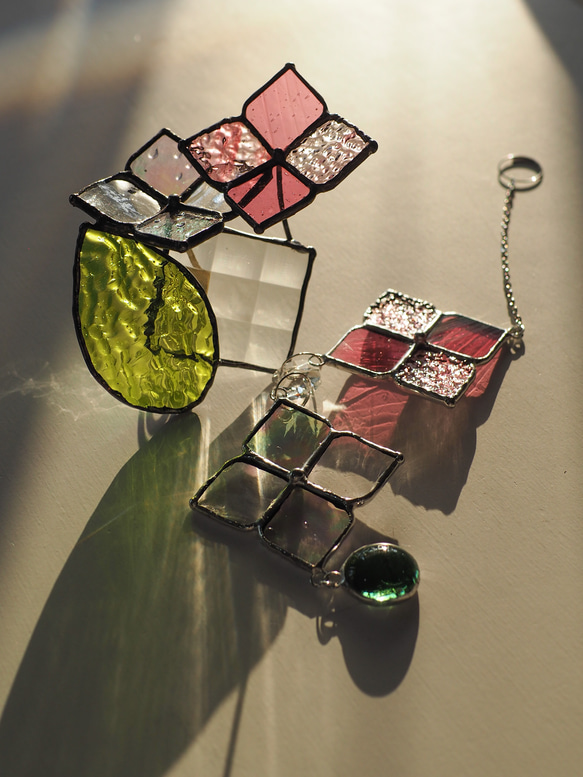 「あじさいのサンキャッチャー(ピンク)」ステンドグラス・紫陽花 3枚目の画像