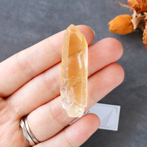 魅了 クォーツ ゴールデンヒーラー 原石 天然石 希少石 鉱物 水晶 置物