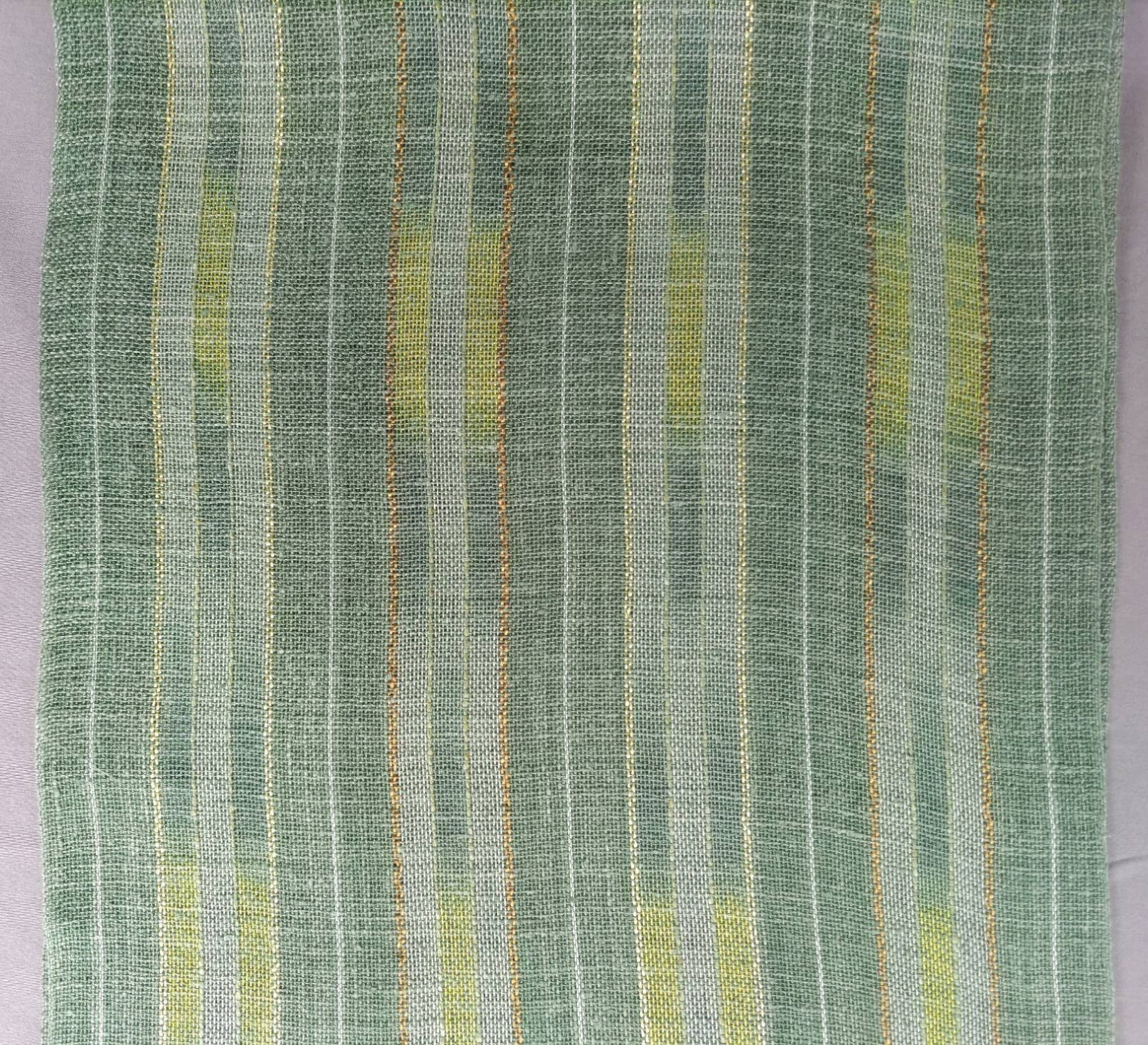 絹のマフラー（ぼかし染め・緑）