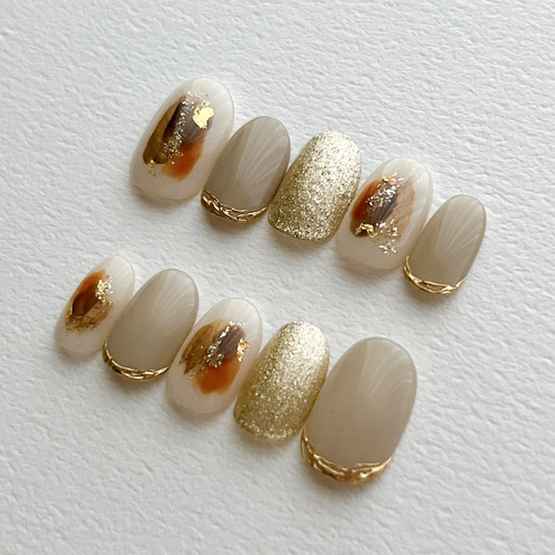 シャンパンゴールドが輝く塗りかけネイルチップ】ニュアンス 