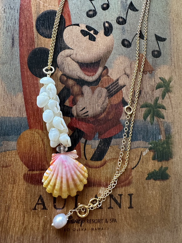 カヘレラニシェルとブルーサンライズシェルのネックレス