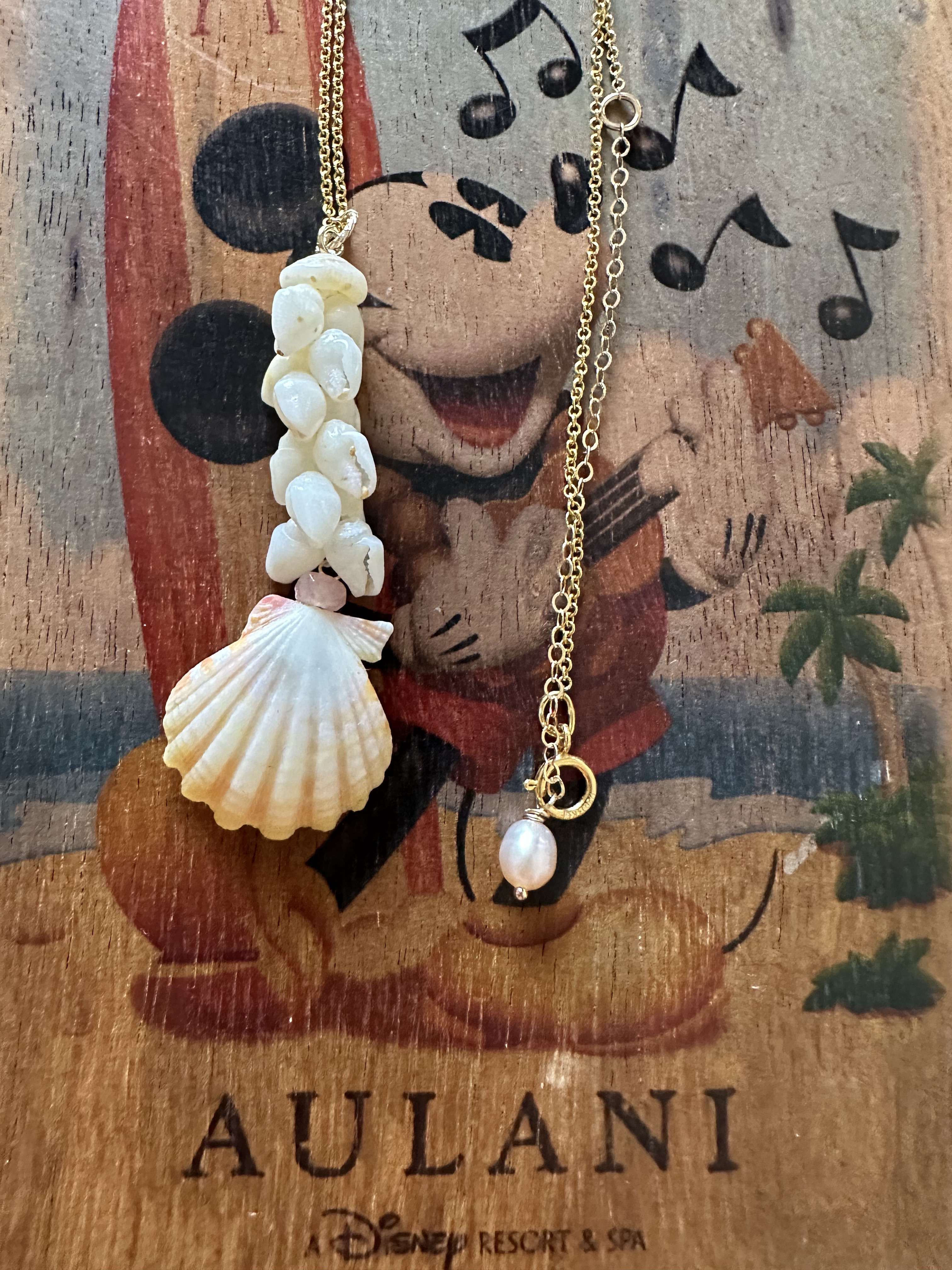 ハワイアンサンライズシェルとニイハウモミシェル&天然石のペンダントネックレス 11,928円