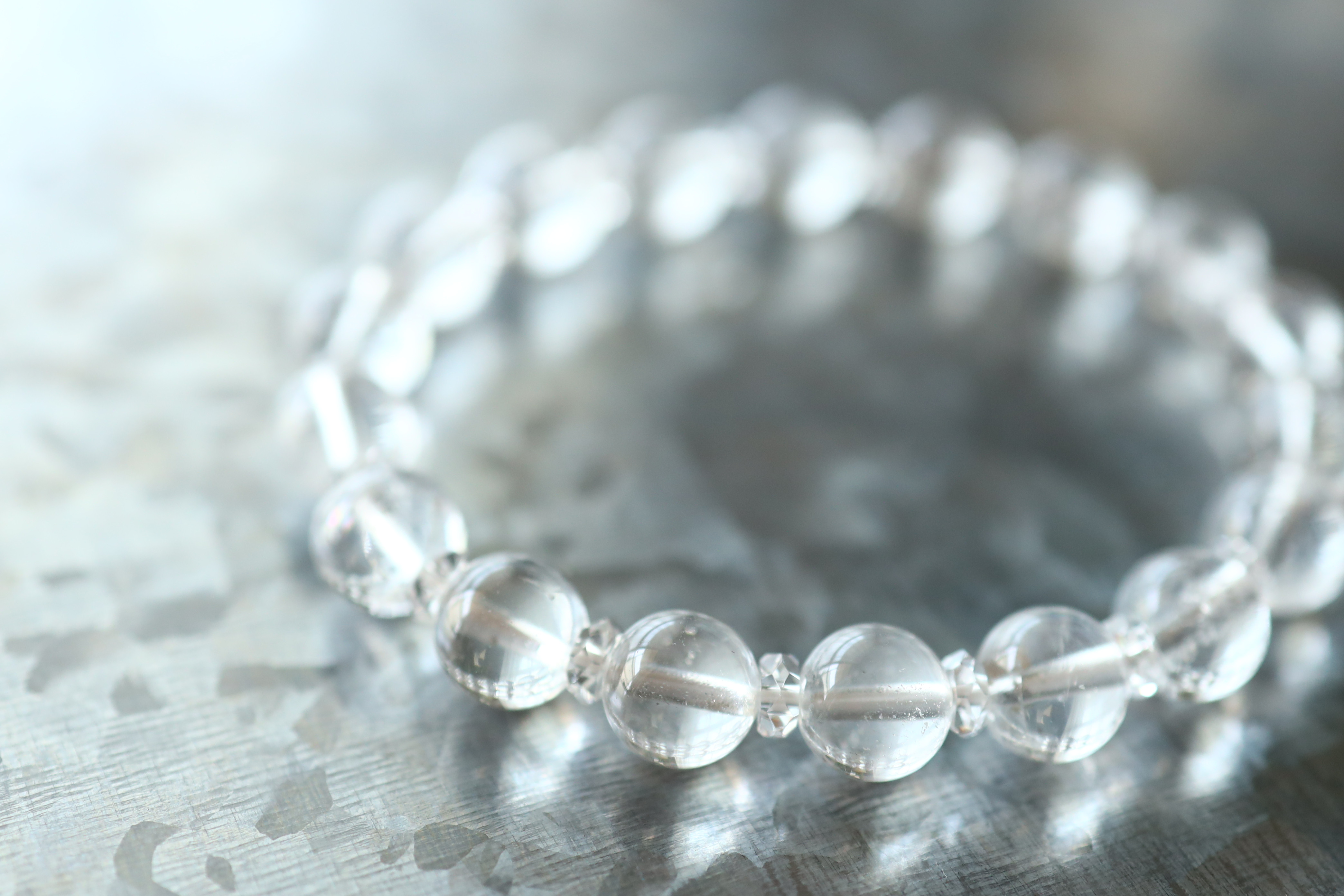 …☆プレミアムブレス☆マニカラン水晶：8ミリ＆水晶：ギャランティーカード付き☆天然石ブレスレット☆…