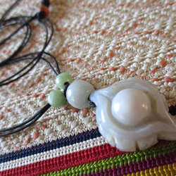 鑑定済み ホータン/和田白玉 羊脂玉 お紐仕立て無段階調節可能