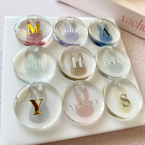 名入れ/文字入れ無料】琥珀チャーム うさぎキーホルダー レジン