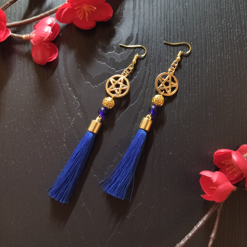 サブカル】五芒星とタッセルのピアス(イヤリング)（青）【チャイナ