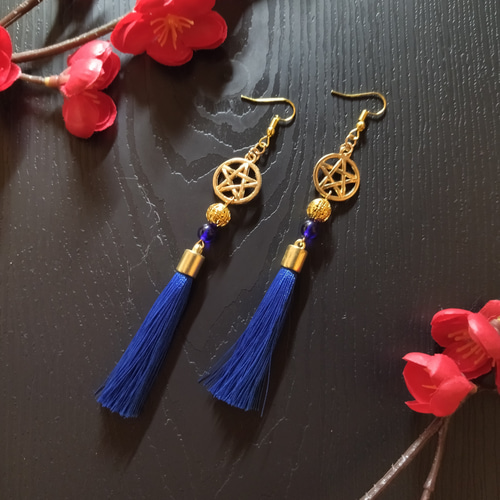 サブカル】五芒星とタッセルのピアス(イヤリング)（青）【チャイナ