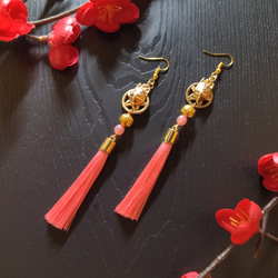 梅結びとタッセルのピアス(イヤリング)(色オーダー可)【梅【水引【卒業