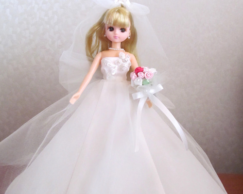 リカちゃんサイズ　ウェディングドレス　ベール　22㎝ドール　ドール服　手作り リカちゃんサイズ ウェディングドレス ベール 22㎝ドール ドール
