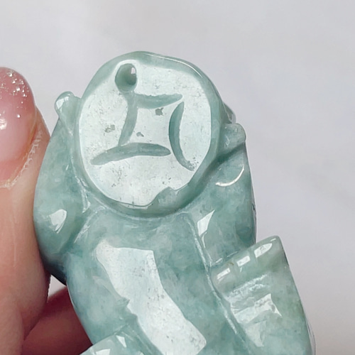 天然翡翠２４．７,g★１２３．８５ｃｔ★彫り★薄紫色★鑑別書付き 翡翠(ひすい) ジェイダイト 花文 宝石鑑別書 | 古美術ささき