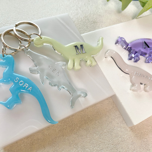 はる。ページ　名入れチャーム　レジンキーホルダー5点 名前入り ドット柄 レジンキーホルダー - NAJEUN'S GALLERY