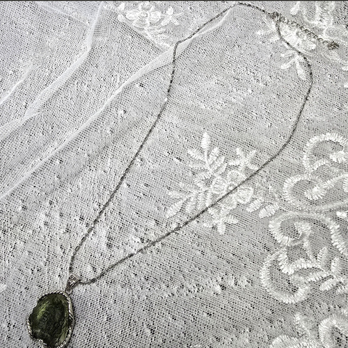 【本物保証ソーティング•SVチェーン付】希少❣️4.1gモルダバイトペンダント 楽天市場】モルダバイト ペンダント ネックレス 天然石 パワーストーン