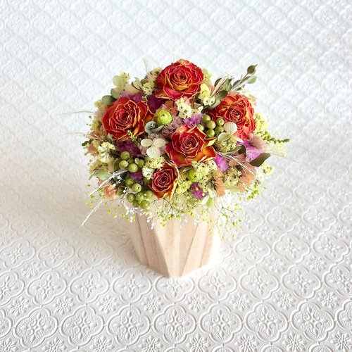 ☆ドライフラワーSALE☆ ドライフラワーのオレンジローズと5種類の