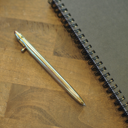 真鍮製ボルトアクションのボールペン（G2タイプ） ペン・筆記用具 金