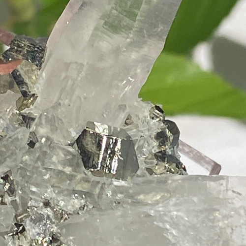 ペルー産 パイライト with クォーツ 原石 21 天然石 天然色 天然石