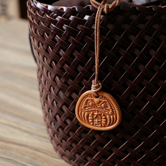 レトロな本革ハンドバッグカゴバッグ　手編み巾着大容量通勤バッグ　コーヒー色 4枚目の画像