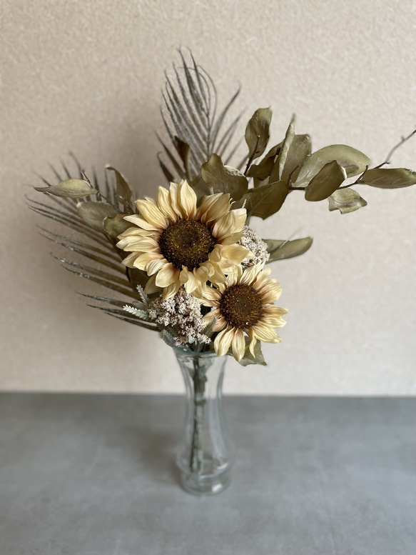 シックベージュひまわりブーケ アートフラワー atelier.hannari シックベージュひまわりブーケ アートフラワー atelier.hannari