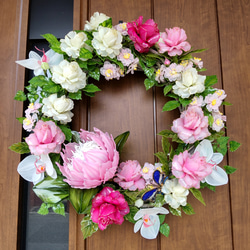 商品名【綺咲】あいみょん♥ローズとデルフィニウムの花束風スワッグリース クリスマスの夜に咲く雪の華リース(30cm) | 【公式】Michika