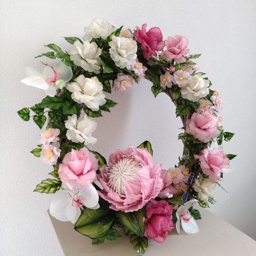 フラワーリース♡薔薇♡胡蝶蘭♡つるバラ♡キングプロテア
