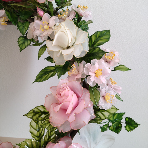 フラワーリース♡薔薇♡胡蝶蘭♡つるバラ♡キングプロテア フラワーリース♡薔薇♡胡蝶蘭♡つるバラ♡キングプロテア