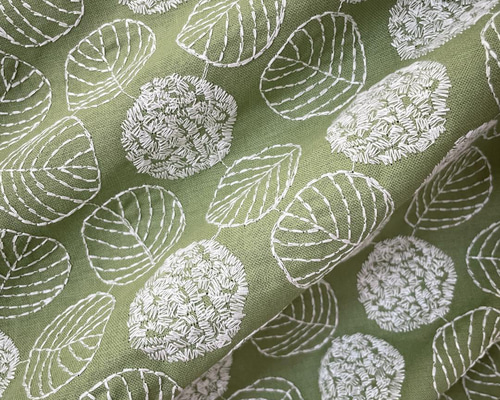 s14-g▽コットンリネン刺しゅう生地▽リーフ柄 白葉 グリーン 薄手