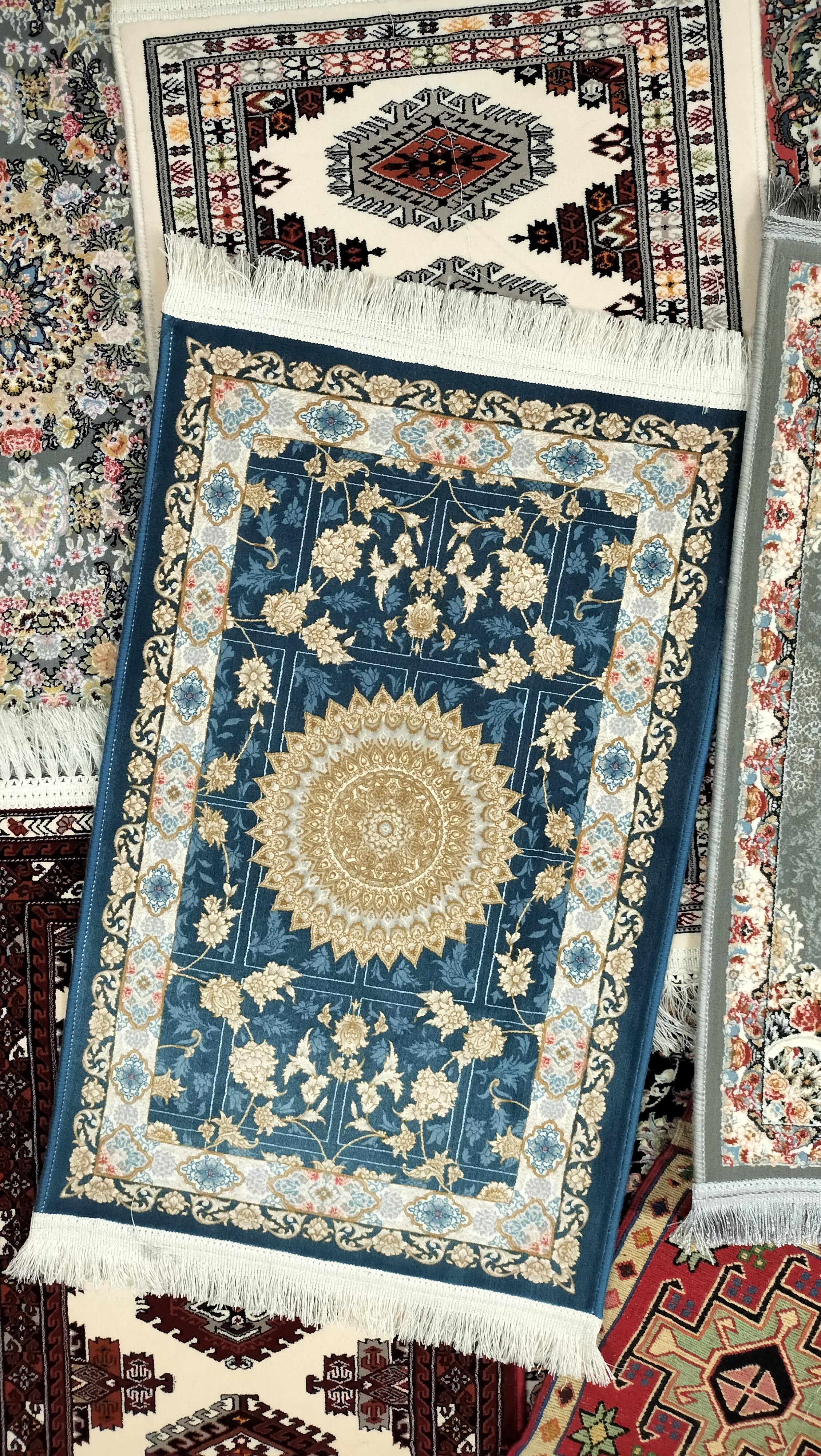 ペルシャ絨毯 カシャーン 80x50cm (玄関マット) 1.4kg ペルシャ絨毯 カシャーン 80x50cm (玄関マット) 1.4kg