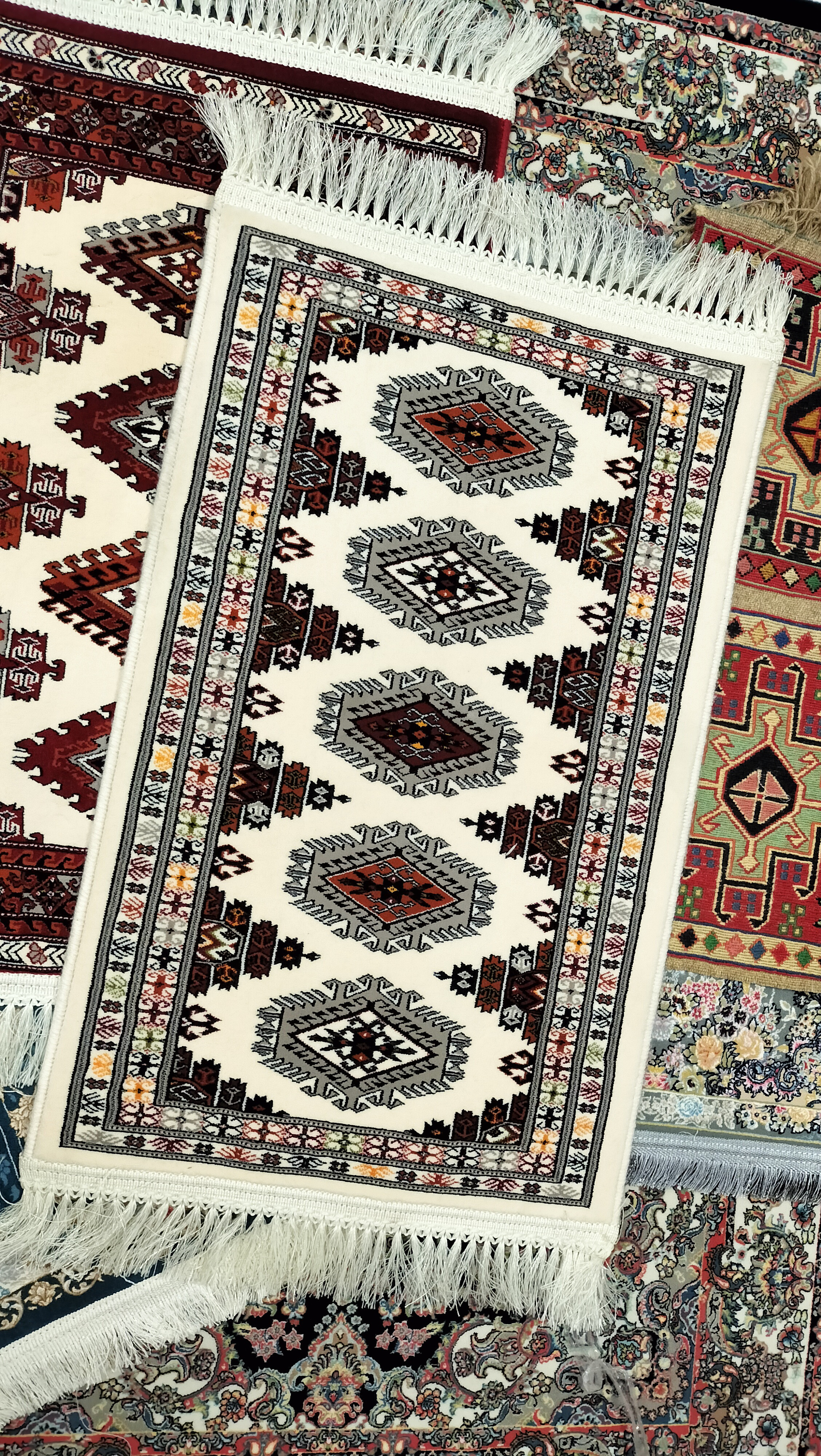 ペルシャ絨毯 カシャーン 80x50cm (玄関マット) 1.4kg