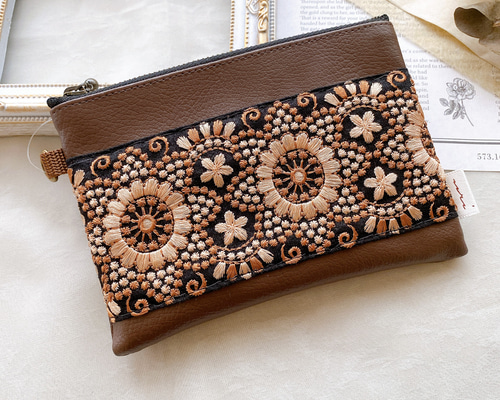 インド刺繍リボン　フラットポーチ　専用ページ インド刺繍リボンが主役の大人可愛いフラットポーチの作り方