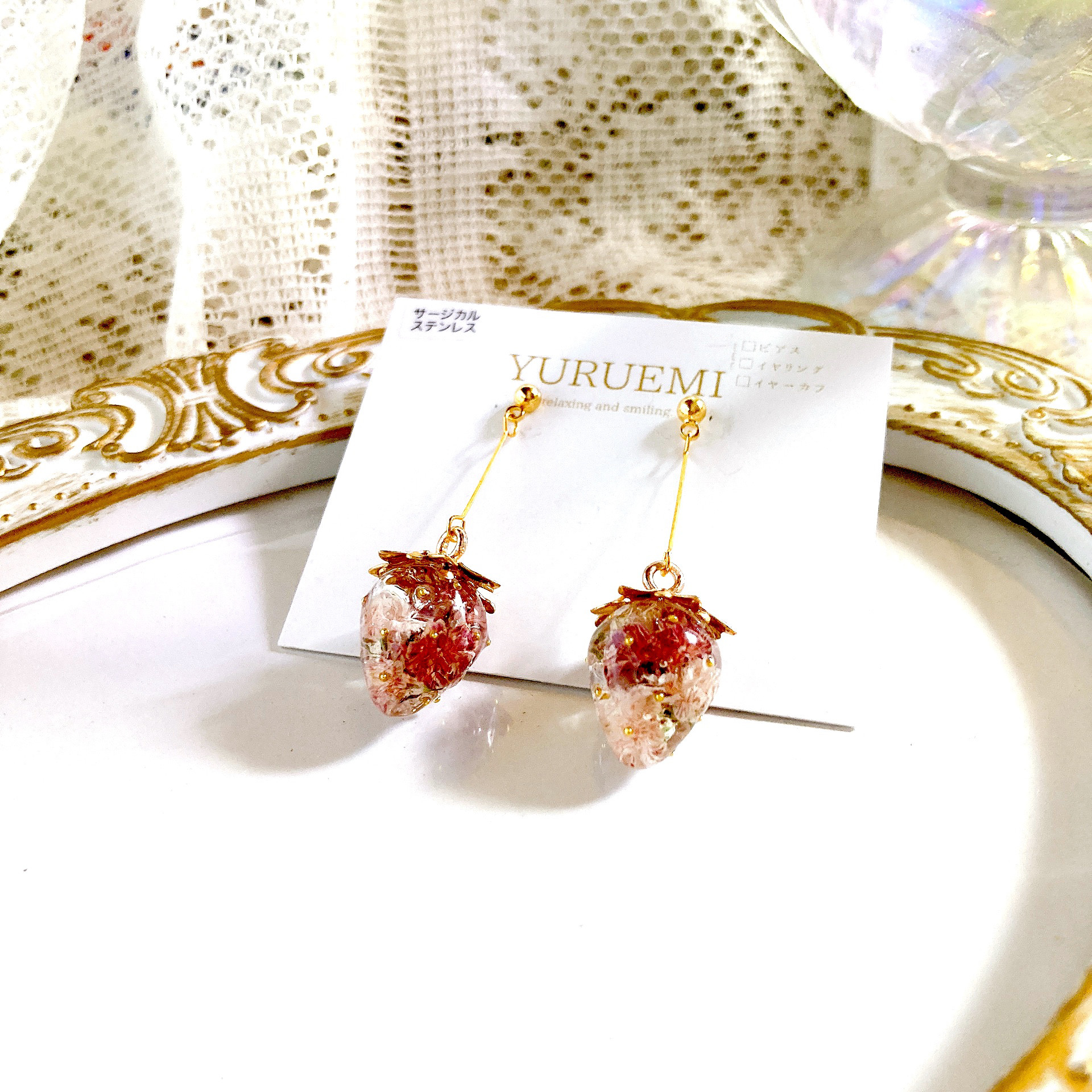 ヨウム　レジン　ピアス　イヤリング+100円 赤　プチヨウム