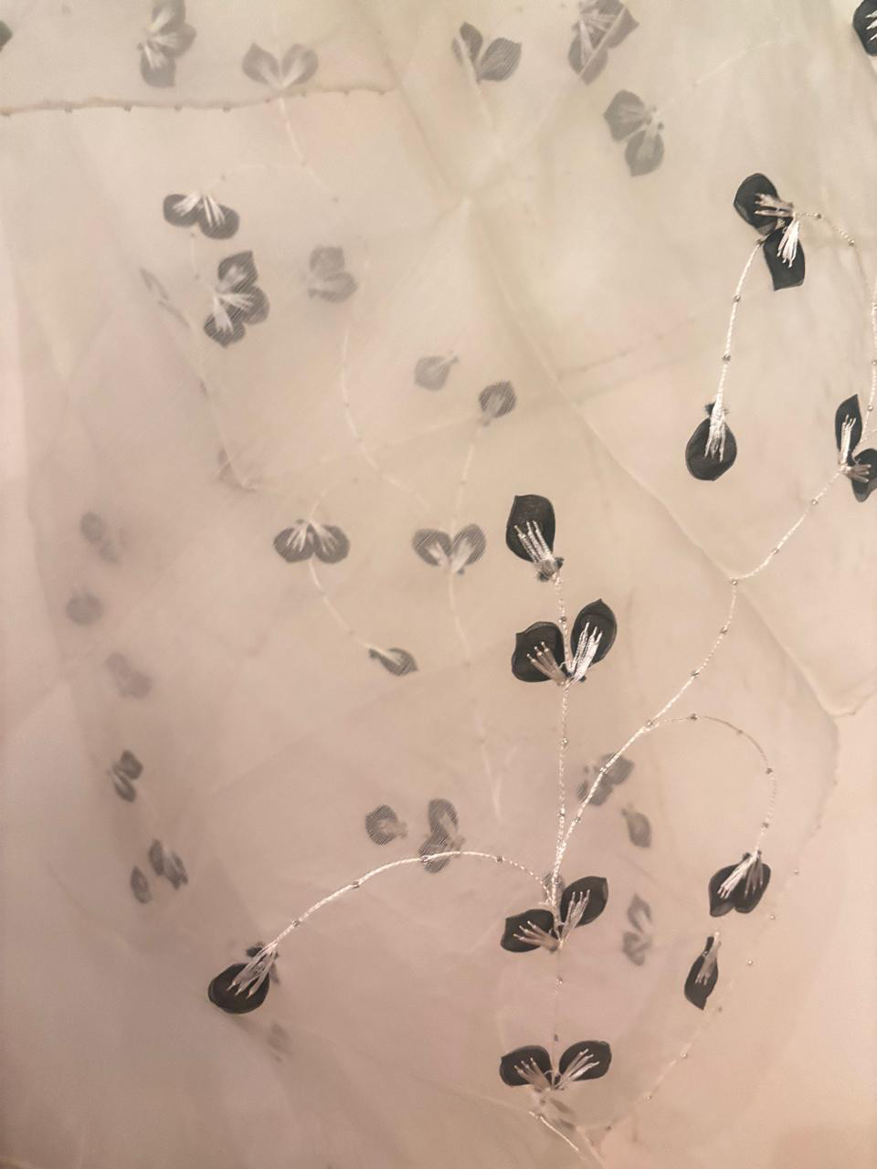 ストール パーティー 結婚式 刺繍 シルク オーガンジ　生地色-白/刺繍-黒  KA-257012-Ｗ/B