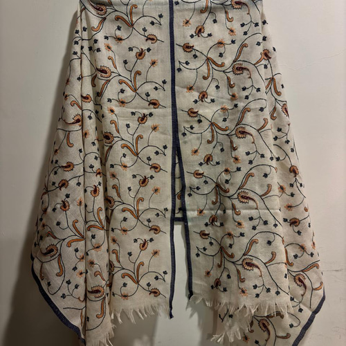 ストール ウール100％ エスニック感のあり刺繍ストール KA