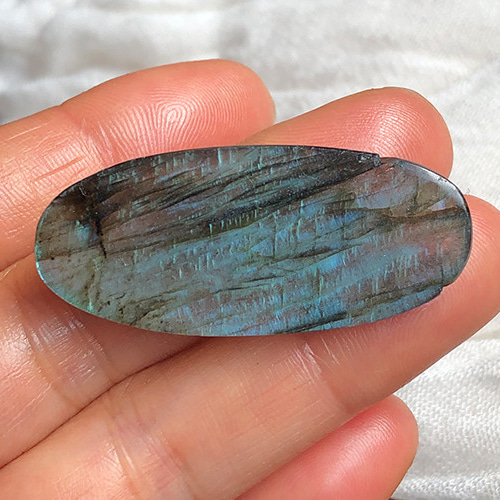 ラブラドライトのペンダント/お花のカービング(W356) カービング