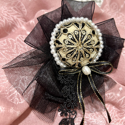 523»♥️SALE♥️ツーウェイ´-コサージュand髪飾り´-インド刺繍リボン