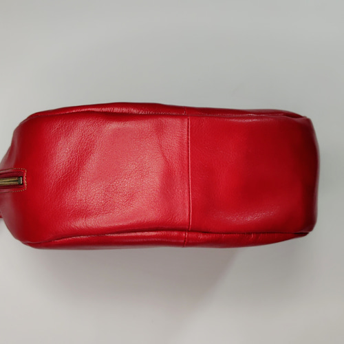 Creema限定日本製】しっとり柔らか牛革ムーンショルダーバッグ