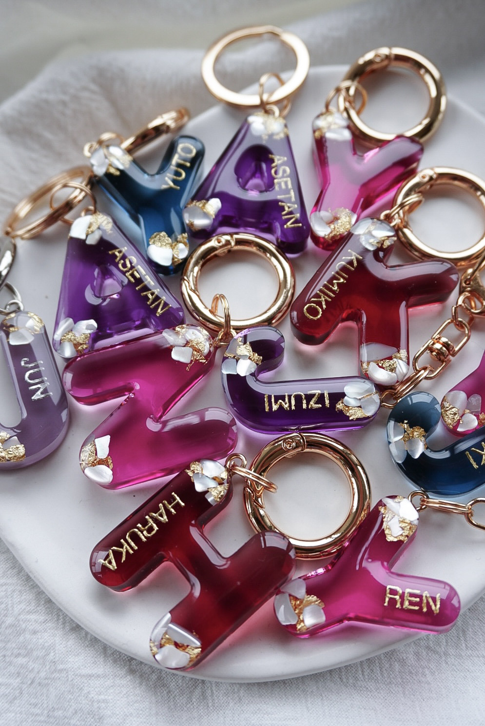 crash shell】名入れ レジン キーホルダー プチギフト お揃い ペア 席