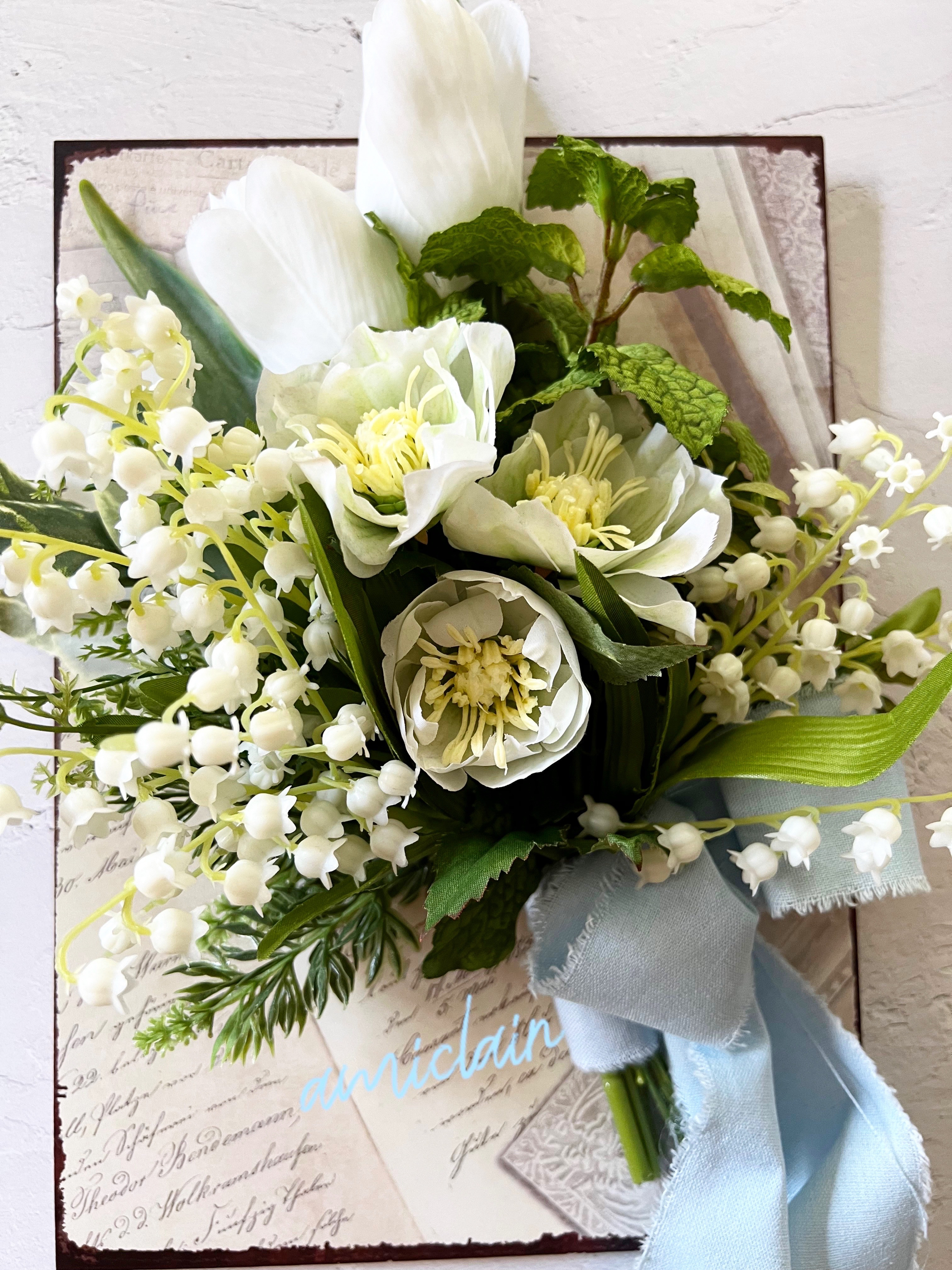 チューリップとスズランのホワイトグリーンアレンジ♡