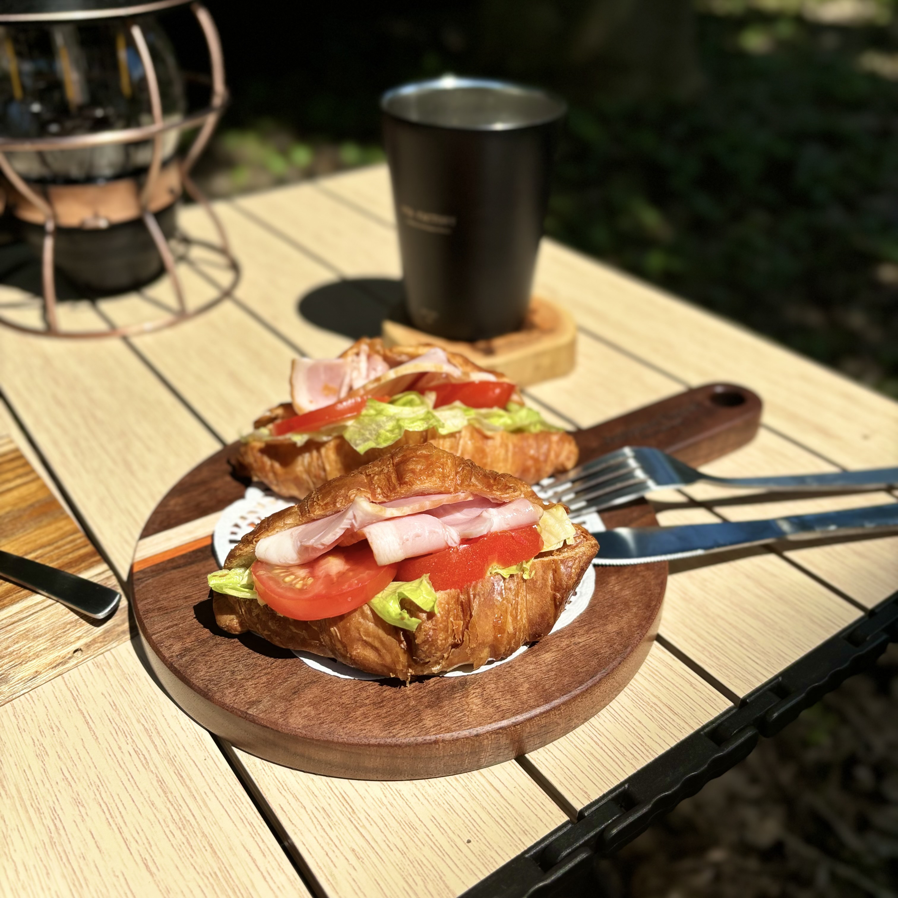 こじんまりとした寄木ウッドプレート