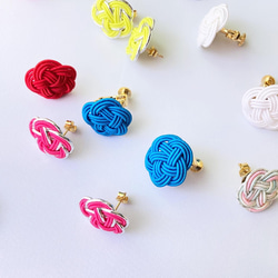 白い花 ピアス/イヤリング　洋服にも◎着物や浴衣、和風で和服・和装にぴったり 3枚目の画像