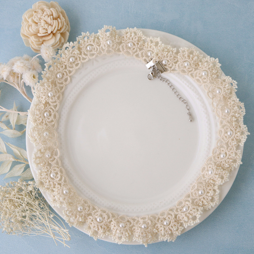 【送料無料】タティングレースの付け襟風ネックレス（オフホワイト）