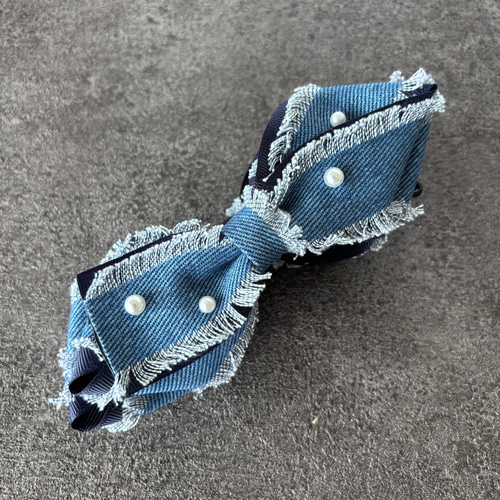 ハンドメイド　デニム　リメイク　バナナクリップ　ダメージ　リボン　レザー デニムリボンクリップ バナナクリップ ブルーデニムリボン